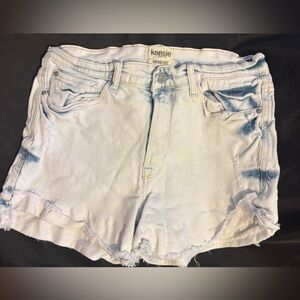Women’s jean short size 6/28